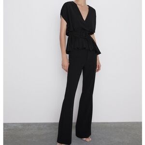 ♥️ NWT Zara Black Belted Top